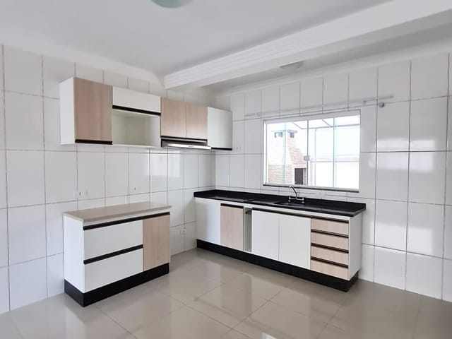 Casa com 190m² 3 quartos e 3 banheiros, à venda, no bairro Jardim Carvalho em Ponta Grossa