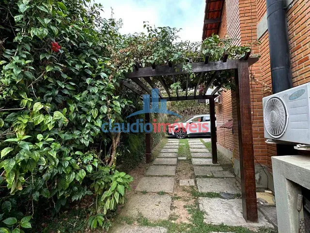 Casa 2 quartos e 3 banheiros, à venda, no bairro Bela Vista (Penedo) em Itatiaia