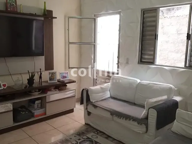 Casa com 125m² 2 quartos e 1 banheiro, à venda, no bairro Jardim Santo Américo em Itapevi