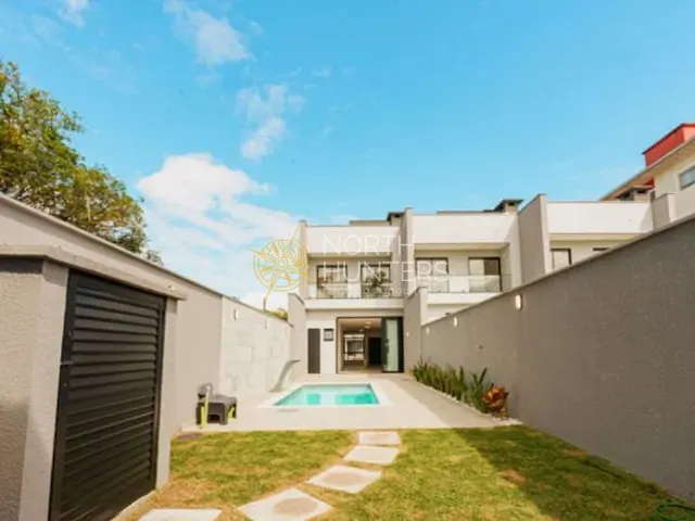 Casa com 171m² 3 quartos e 4 banheiros, à venda, no bairro Santo Antônio em Joinville