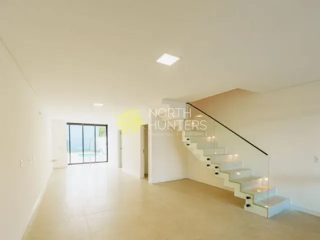 Casa com 171m² 3 quartos e 4 banheiros, à venda, no bairro Santo Antônio em Joinville