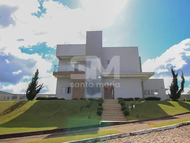 Casa com 1354m², à venda, no bairro Goio-En em Chapecó