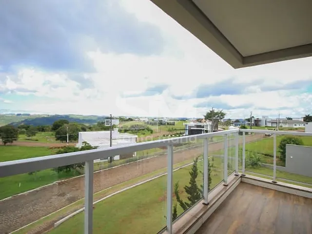 Casa com 1354m², à venda, no bairro Goio-En em Chapecó