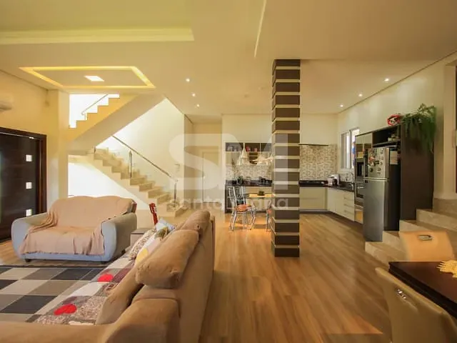 Casa com 1354m², à venda, no bairro Goio-En em Chapecó