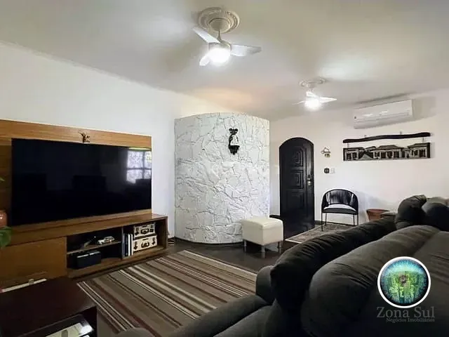 Casa com 206m² 3 quartos e 2 banheiros, à venda, no bairro Jardim Maria do Carmo em Sorocaba