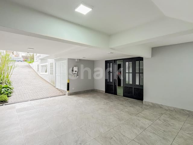 Casa com 684m² 4 quartos e 7 banheiros, à venda ou para alugar, no bairro Alphaville em Santana de Parnaíba