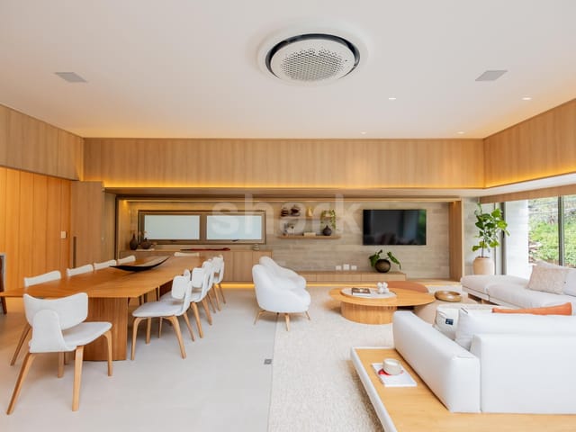 Casa com 560m² 4 quartos e 7 banheiros, à venda ou para alugar, no bairro Alphaville Residencial Um em Barueri