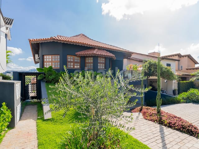 Casa com 360m² 4 quartos e 7 banheiros, à venda, no bairro Alphaville em Santana de Parnaíba