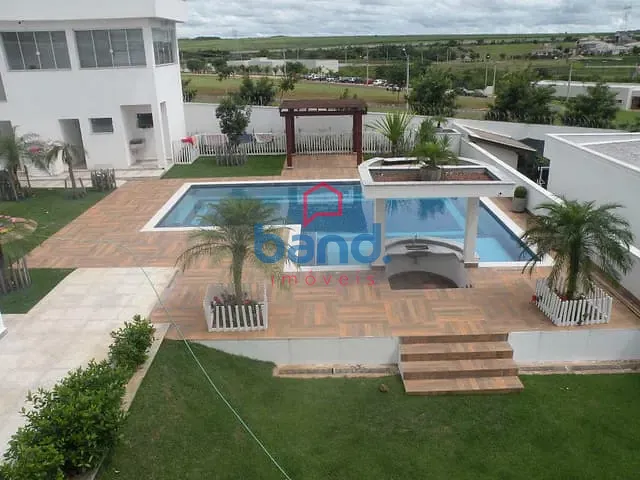 Casa com 1000m² 5 quartos e 6 banheiros, à venda, no bairro Portal dos Bandeirantes em Porto Feliz