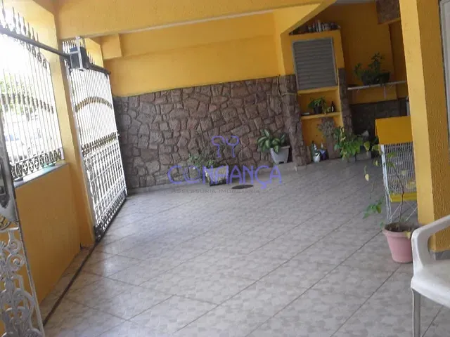 Casa com 302m² 4 quartos e 2 banheiros, à venda, no bairro Campo Grande em Rio de Janeiro