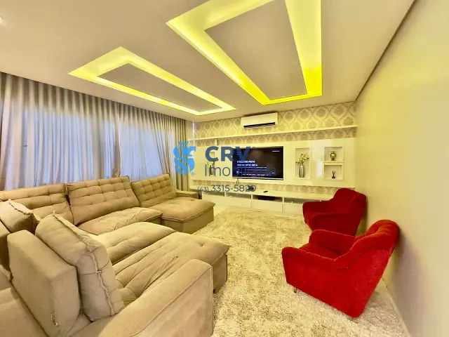 Casa com 700m² 4 quartos e 7 banheiros, à venda, no bairro Esperança em Londrina