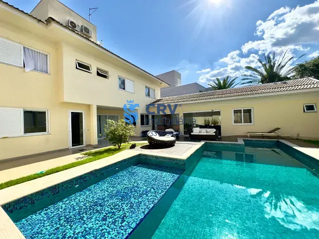 Casa com 700m² 4 quartos e 7 banheiros, à venda, no bairro Esperança em Londrina