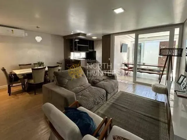 Casa com 210m² 3 quartos e 4 banheiros, à venda, no bairro Centro em Balneário Barra do Sul