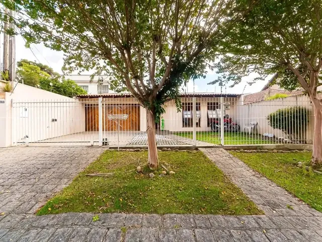 Casa com 360m² 3 quartos e 4 banheiros, à venda, no bairro São Braz em Curitiba