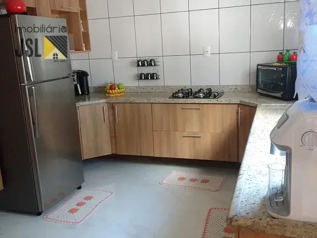 Casa com 300m² 3 quartos e 2 banheiros, à venda, no bairro Jardim Shangri-lá em Caçapava