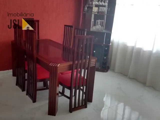 Casa com 300m² 3 quartos e 2 banheiros, à venda, no bairro Jardim Shangri-lá em Caçapava