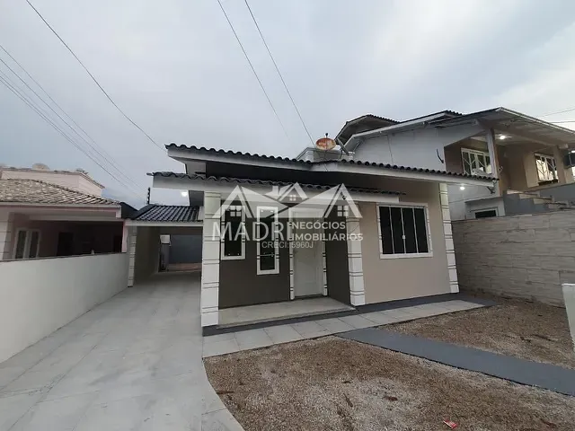 Casa com 220m² 3 quartos e 1 banheiro, à venda, no bairro São Sebastião em Palhoça