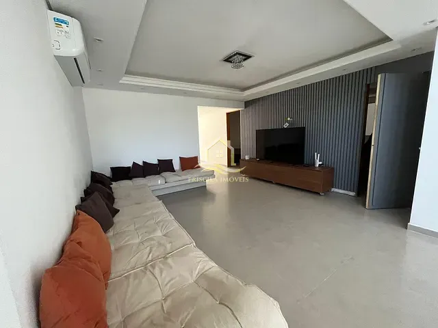 Casa com 1250m² 7 quartos e 9 banheiros, à venda, no bairro Boraceia em Bertioga