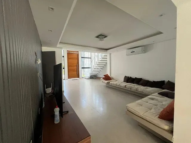 Casa com 1250m² 7 quartos e 9 banheiros, à venda, no bairro Boraceia em Bertioga