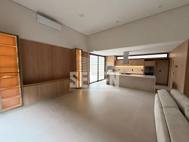 Casa com 360m² 3 quartos e 4 banheiros, para alugar, no bairro Vila Aviação em Bauru