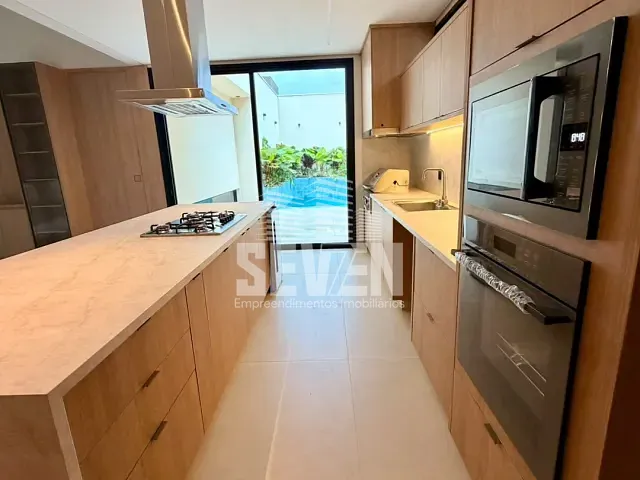 Casa com 360m² 3 quartos e 4 banheiros, para alugar, no bairro Vila Aviação em Bauru