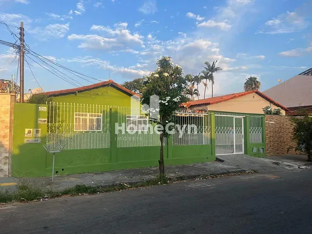 Casa com 390m² 4 quartos e 1 banheiro, à venda, no bairro Vila Americano do Brasil em Goiânia
