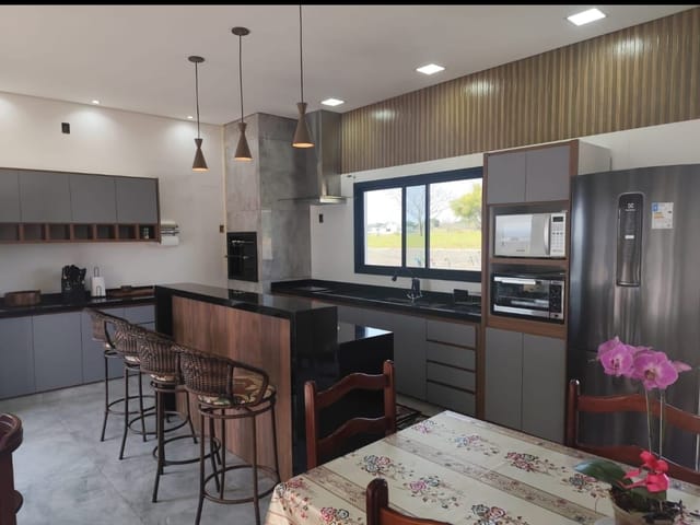 Casa com 450m² 3 quartos e 4 banheiros, à venda, no bairro terras de santa cristina V em São Paulo
