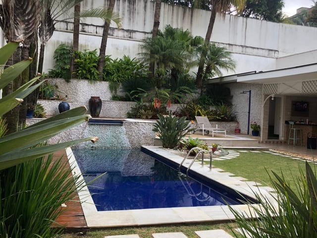 Casa com 620m² 5 quartos e 6 banheiros, para alugar, no bairro Alphaville em Barueri