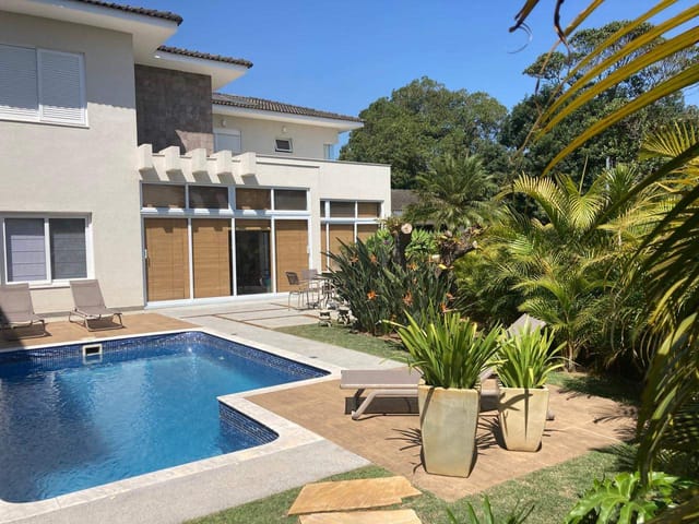 Casa com 560m² 4 quartos e 5 banheiros, à venda, no bairro Golf Gardens em Carapicuíba
