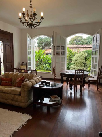 Casa com 546m² 3 quartos e 3 banheiros, à venda ou para alugar, no bairro Centro em Campos dos Goytacazes