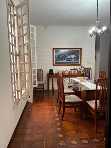 Casa com 546m² 3 quartos e 3 banheiros, à venda ou para alugar, no bairro Centro em Campos dos Goytacazes