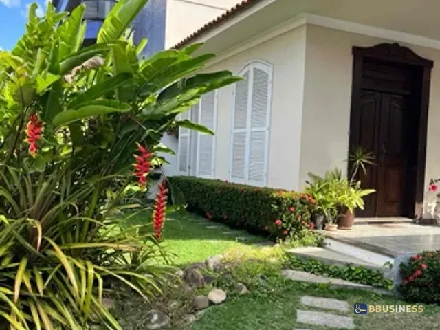 Casa com 546m² 3 quartos e 3 banheiros, à venda ou para alugar, no bairro Centro em Campos dos Goytacazes