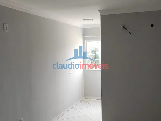 Casa 2 quartos e 3 banheiros, para alugar, no bairro Goiabal em Barra Mansa