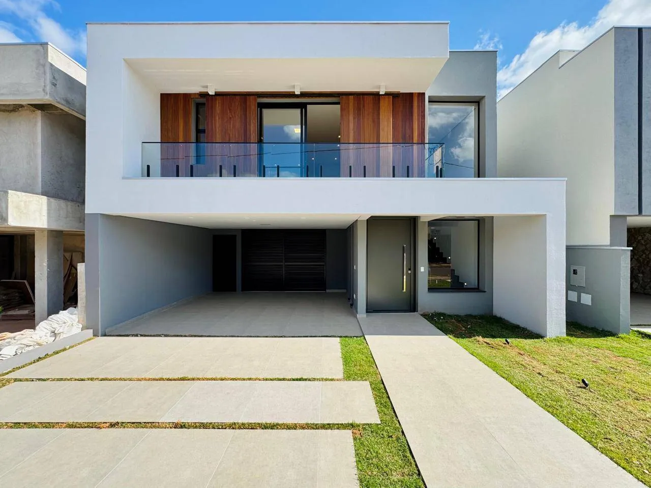 Casa, 3 quartos, 208 m² - Foto 1