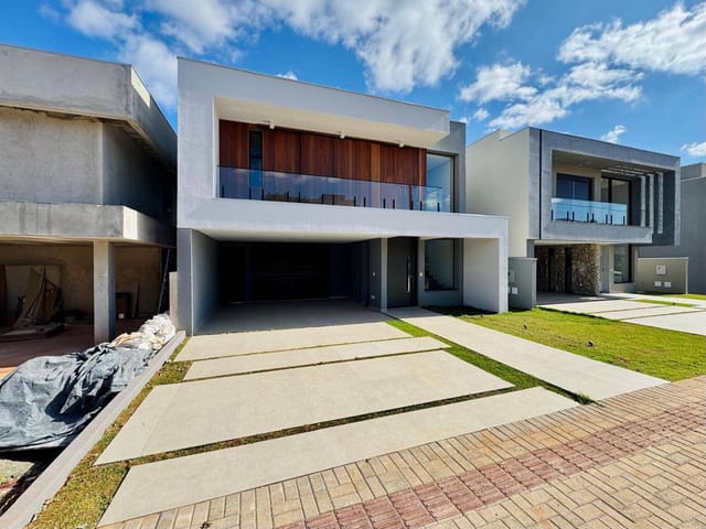 Casa com 263m² 3 quartos e 4 banheiros, à venda, no bairro Parque Tauá em Londrina