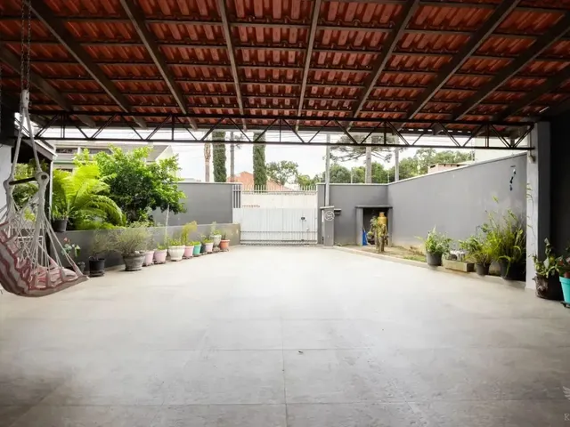 Casa com 408m² 4 quartos e 3 banheiros, à venda, no bairro Santa Felicidade em Curitiba