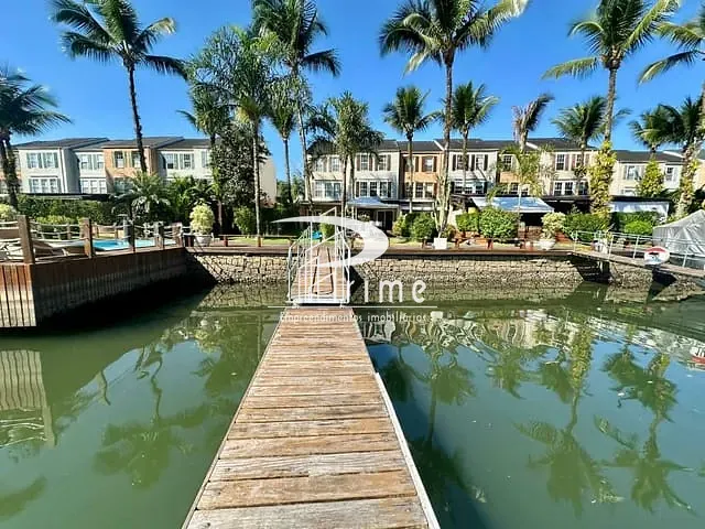 Casa com 200m² 4 quartos e 5 banheiros, à venda, no bairro Frade (Cunhambebe) em Angra dos Reis