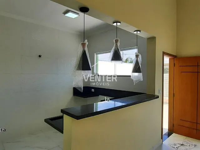 Casa com 185m² 3 quartos e 2 banheiros, à venda, no bairro Jardim Oásis em Taubaté