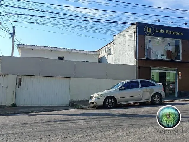 Casa com 320m² 4 quartos e 2 banheiros, à venda, no bairro Rio Acima em Votorantim