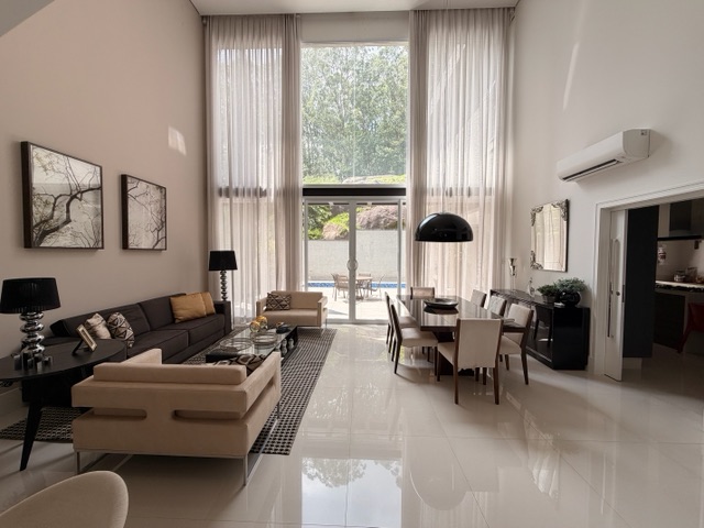 Casa com 420m² 4 quartos e 5 banheiros, à venda, no bairro Tamboré em Barueri