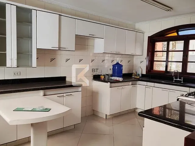 Casa com 300m² 5 quartos e 3 banheiros, à venda, no bairro Vila Suíça em Indaiatuba