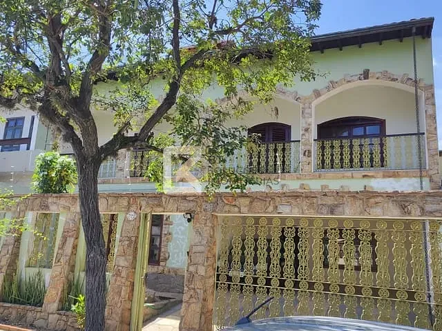 Casa com 300m² 5 quartos e 3 banheiros, à venda, no bairro Vila Suíça em Indaiatuba