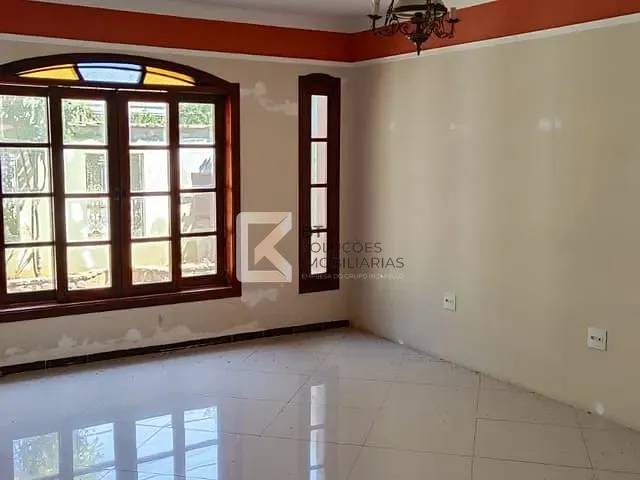 Casa com 300m² 5 quartos e 3 banheiros, à venda, no bairro Vila Suíça em Indaiatuba