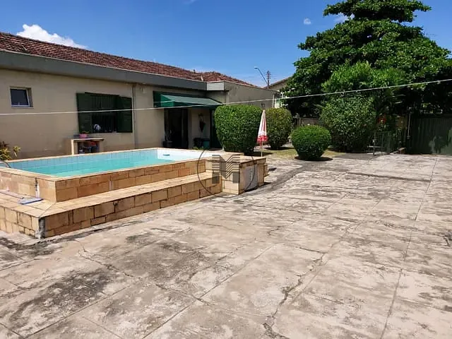 Casa com 600m² 4 quartos e 4 banheiros, à venda, no bairro Nova Guará em Guaratinguetá