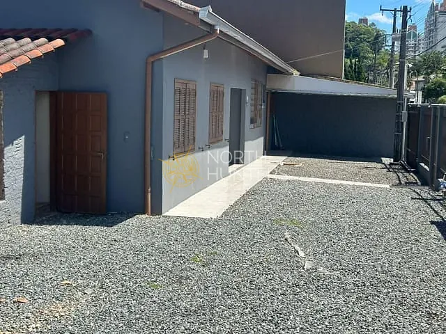 Casa com 80m² 3 quartos e 1 banheiro, à venda, no bairro Anita Garibaldi em Joinville