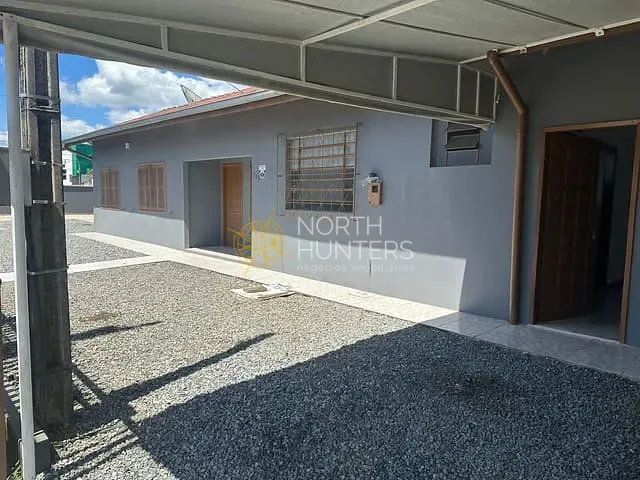 Casa com 80m² 3 quartos e 1 banheiro, à venda, no bairro Anita Garibaldi em Joinville
