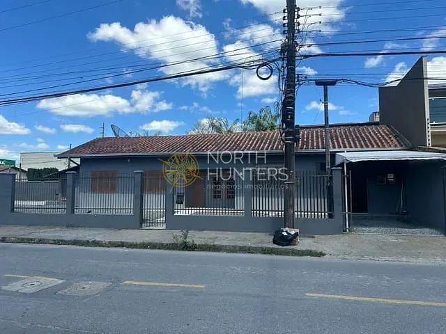 Casa com 80m² 3 quartos e 1 banheiro, à venda, no bairro Anita Garibaldi em Joinville