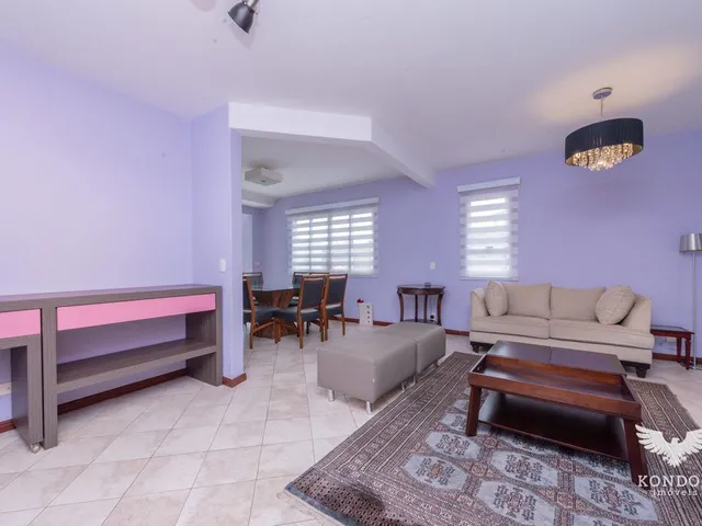 Casa com 317m² 3 quartos e 4 banheiros, à venda, no bairro Santa Felicidade em Curitiba