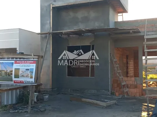 Casa 3 quartos e 2 banheiros, à venda, no bairro Pachecos em Palhoça