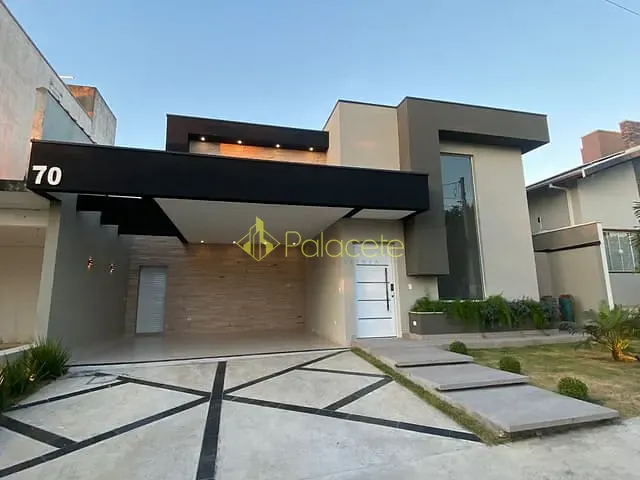 Casa com 300m² 3 quartos e 2 banheiros, à venda, no bairro Bairro do Grama em Caçapava